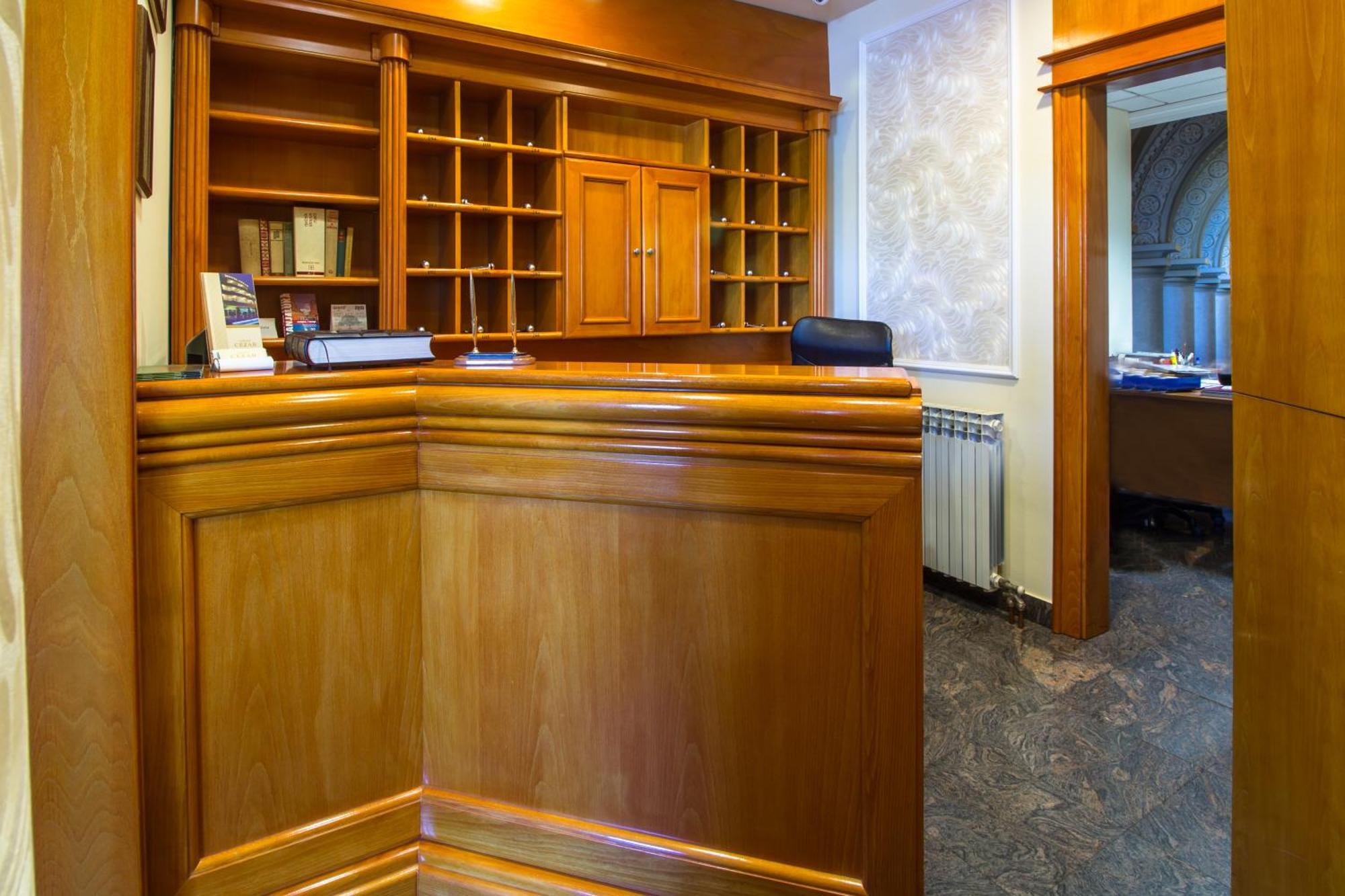 Hotel Cezar באניה לוקה מראה חיצוני תמונה